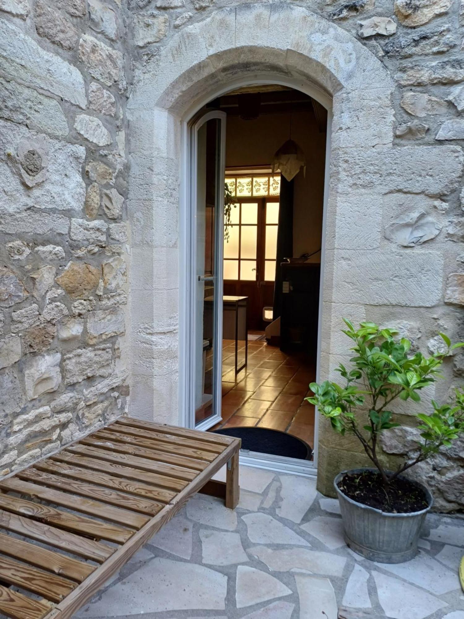 Chambre D Hotes Aramon מראה חיצוני תמונה